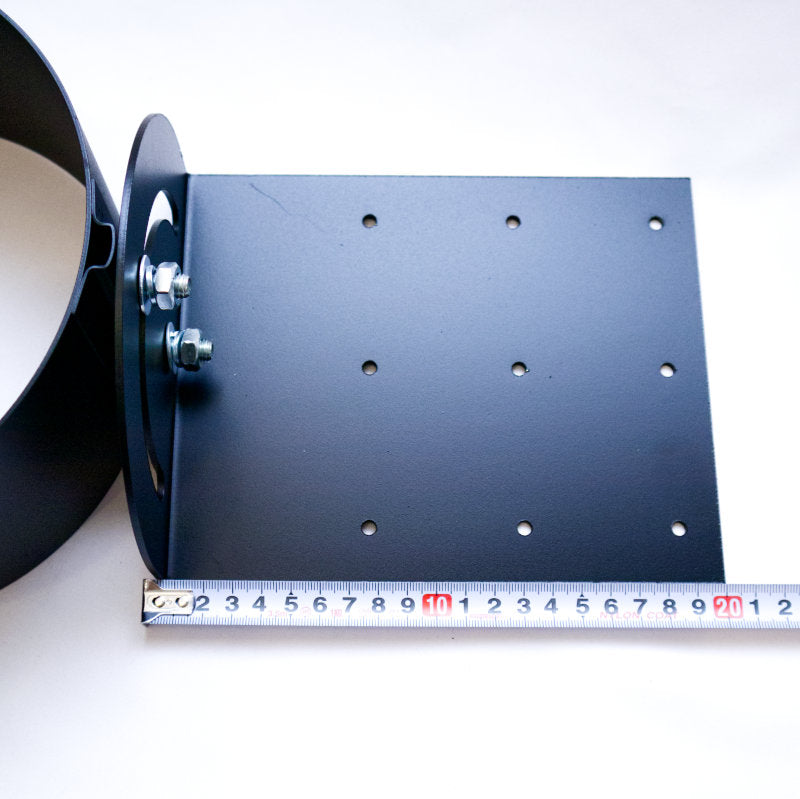 ルーフサポートの野地板に固定する部分の幅は約200mm