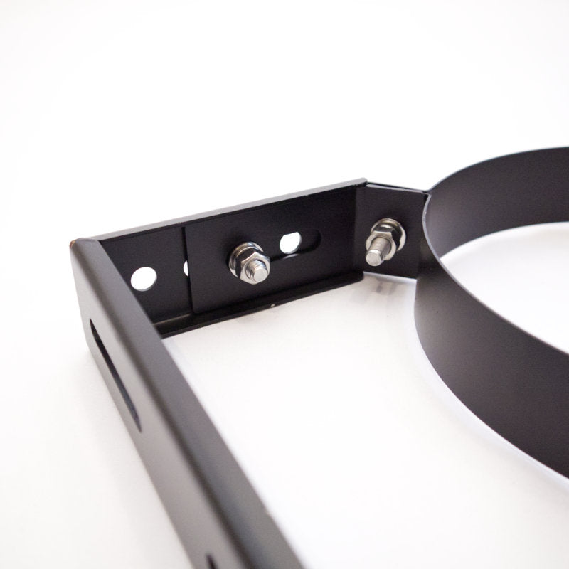 ウォールサポートの両サイドのボルトで全長を調整できる