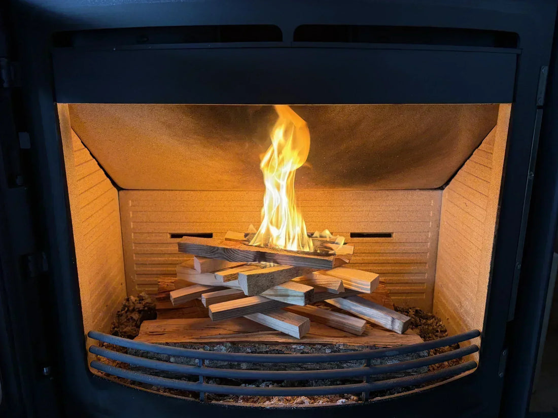 トップダウンで着火する薪ストーブ